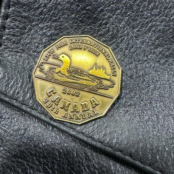 VINTAGE FMC BMW MOTORCYCLE LEATHER VEST WITH‎ COMMEMORATIVE PATCHES & PINS SZ 44 - Picture 7 of 13